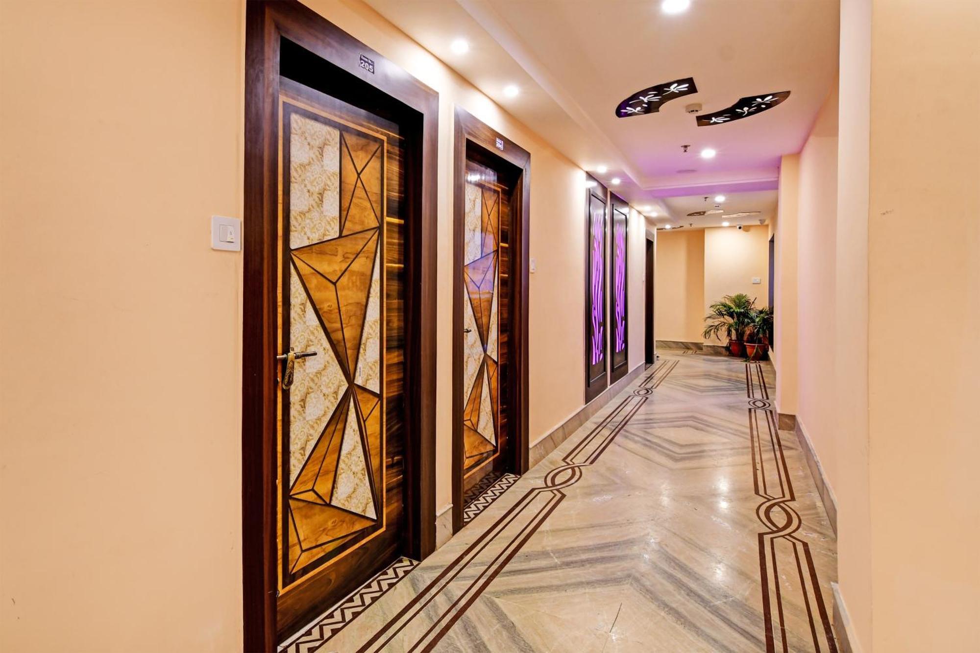 Отель Townhouse The Grand Touch & The Royal Touch Дигха Экстерьер фото